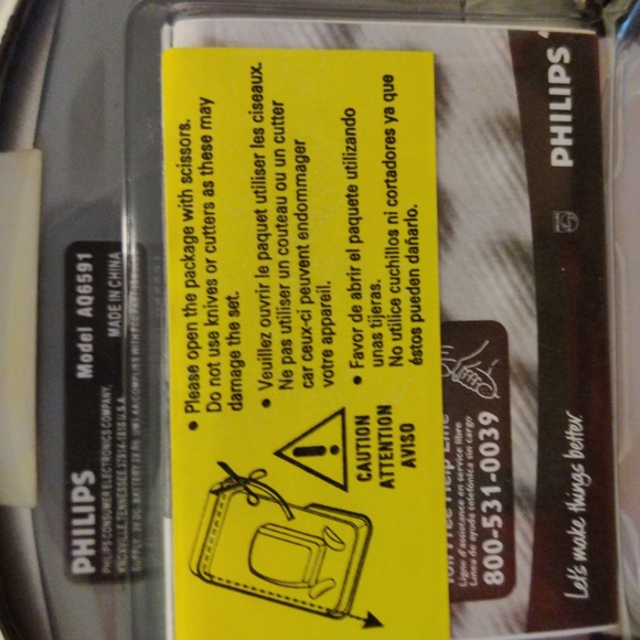 NWT Philips AQ 6591 stereo radio cassette player - Picture 9 of 11